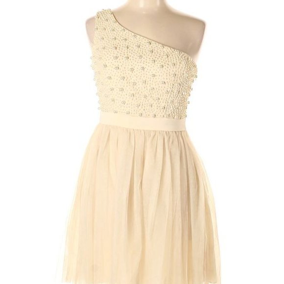 Minuet Petite Dresses & Skirts - NEW GORGEOUS Cream Ivory Pearl Embellished Dress M L
